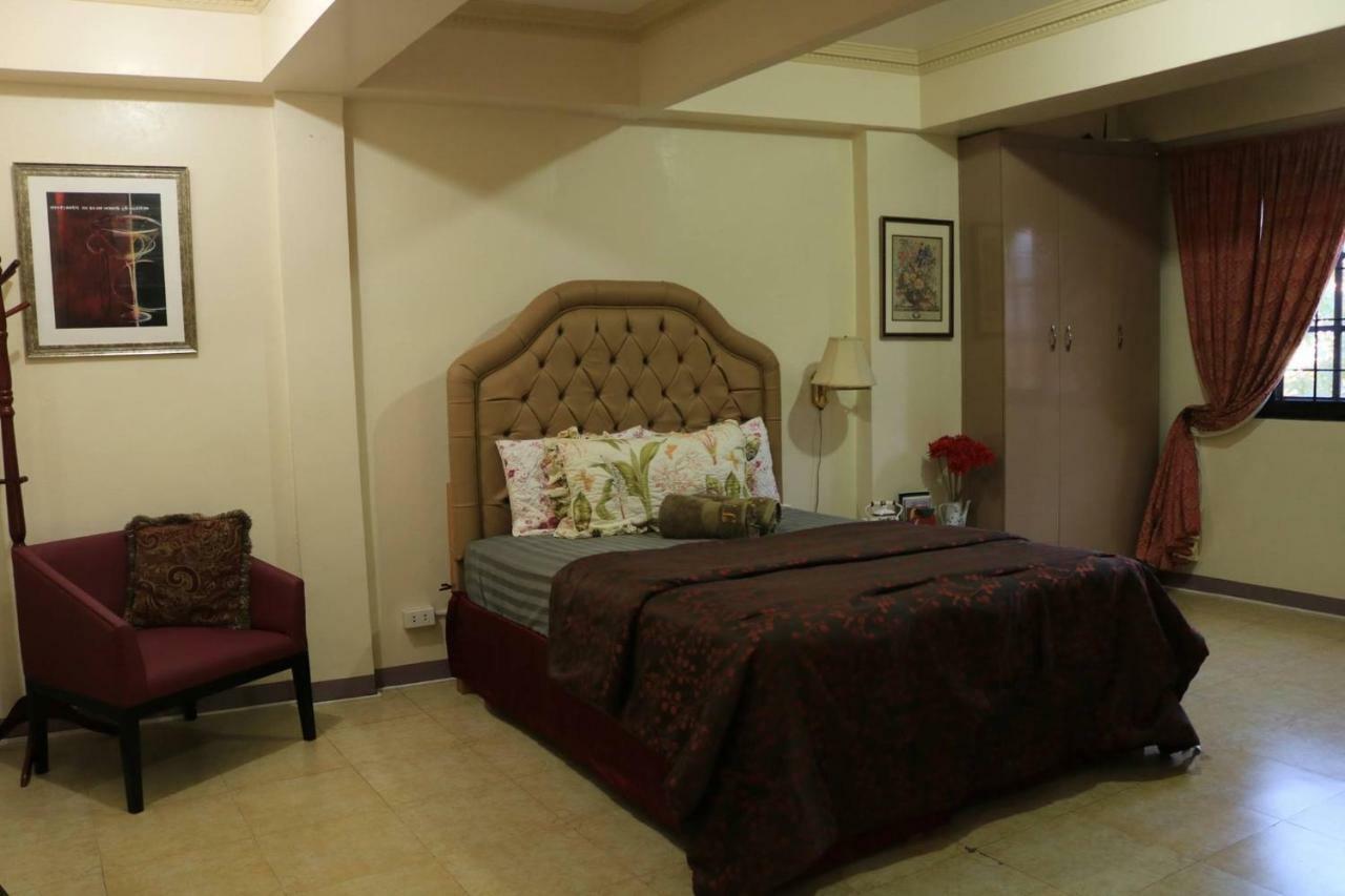 The Saint Joseph Residential Suites Lucena Dış mekan fotoğraf